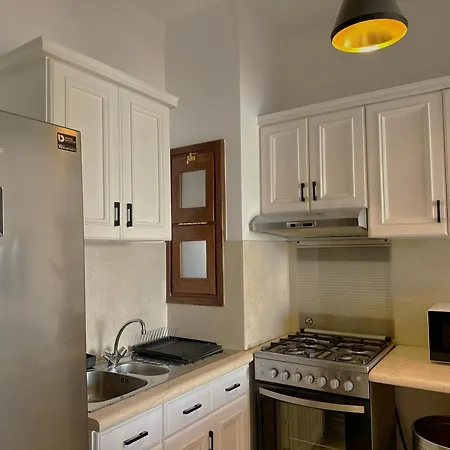 Artsy 1 Bedroom Apt/ Free Pool & Lagoon Access @Elgouna