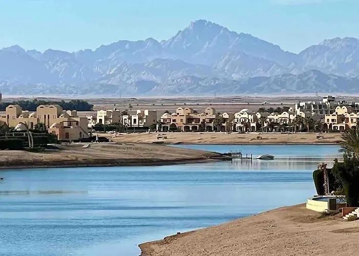 Artsy 1 Bedroom Apt/ Free Pool & Lagoon Access @elgouna Apartment