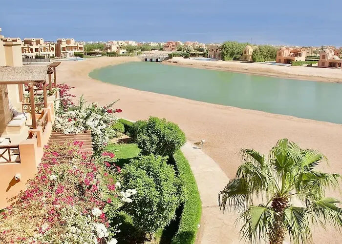 Artsy 1 Bedroom Apt/ Free Pool & Lagoon Access @elgouna *