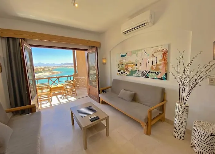 Artsy 1 Bedroom Apt/ Free Pool & Lagoon Access @elgouna Apartment *