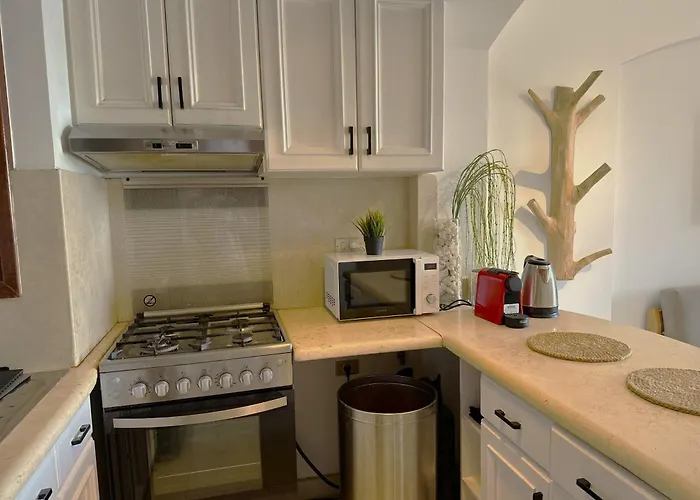 Artsy 1 Bedroom Apt/ Free Pool & Lagoon Access @elgouna *